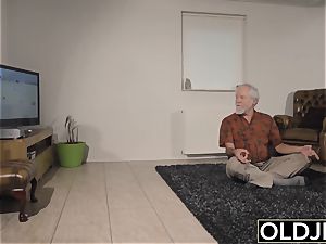 nubile Interrupts grandpa from Yoga And fellates his beef whistle